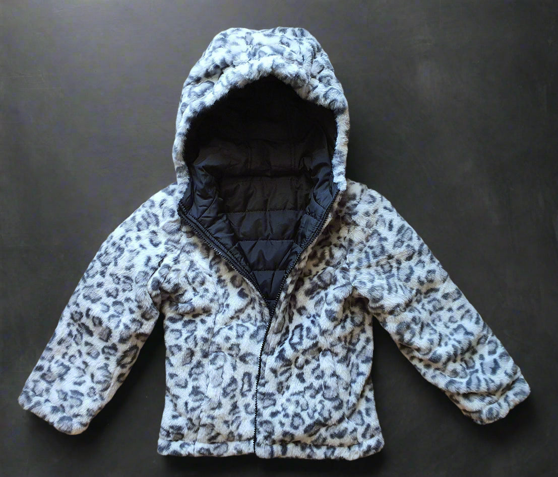 Reversible Black Puffer Jacket with Leopard Print – Size 4/5 Years