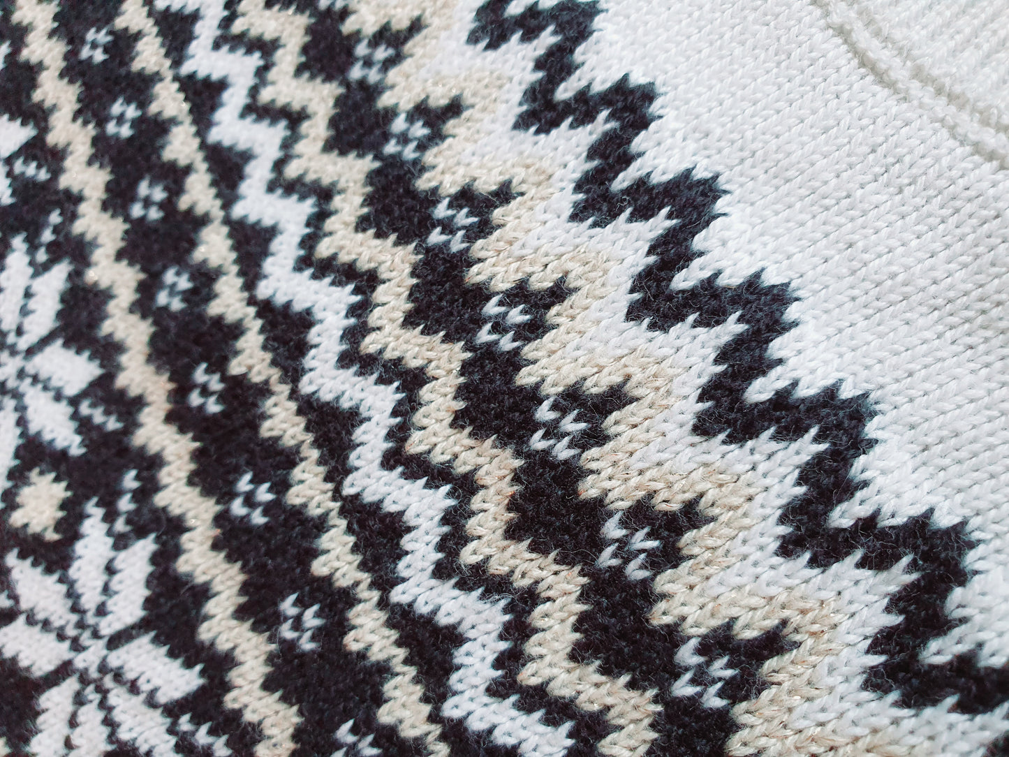 THE CHILDREN'S PLACE Knitted Sweater Dress – 3 Years - Black, White & Beige with Gold Thread Accents