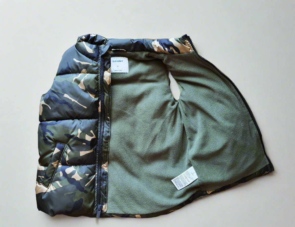 Old Navy Camo Puffer Vest for Boys - 5T(Toddler)